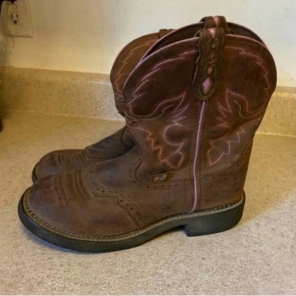 Beautiful Justin Gypsy Brown Leather Western Pull-On Cowgirl Boots